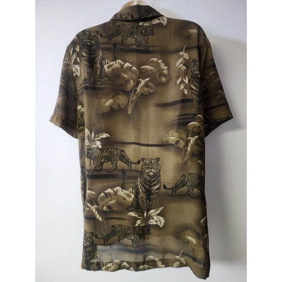 Olivia Rose green Semi Sheer Safari Tiger Blouse Size 16M Button Down - Picture 6 of 9